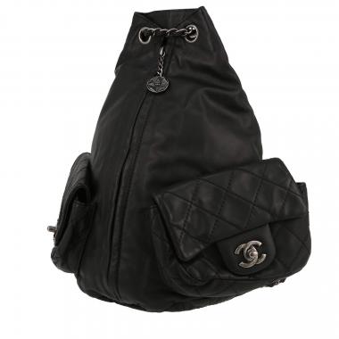 Mochila Chanel  Sac à dos en cuero negro