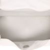Bolso de mano Hermès  Lindy 30 cm en cuero togo blanco - Detail D3 thumbnail