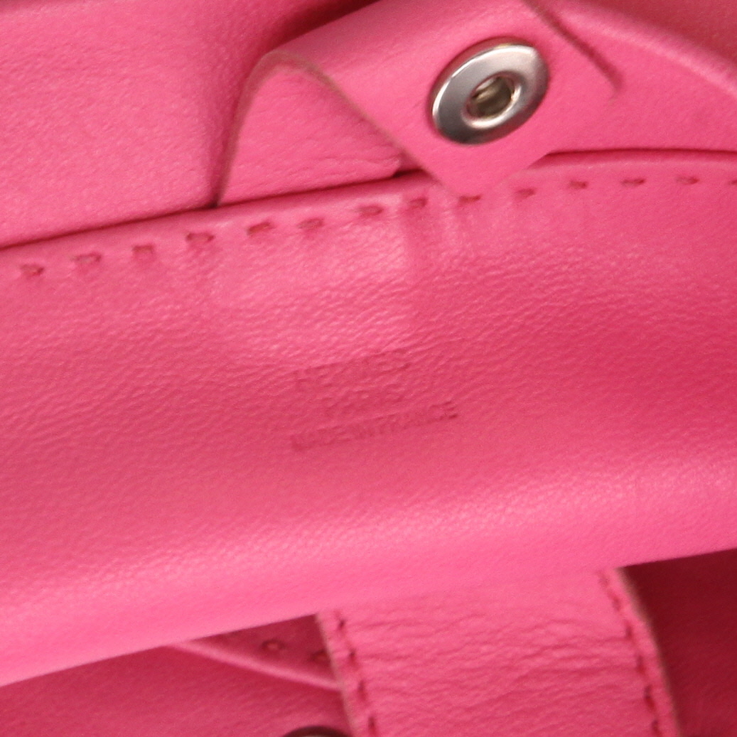 Bolso bandolera Hermès  Onimetou en cuero rosa - Detail D2