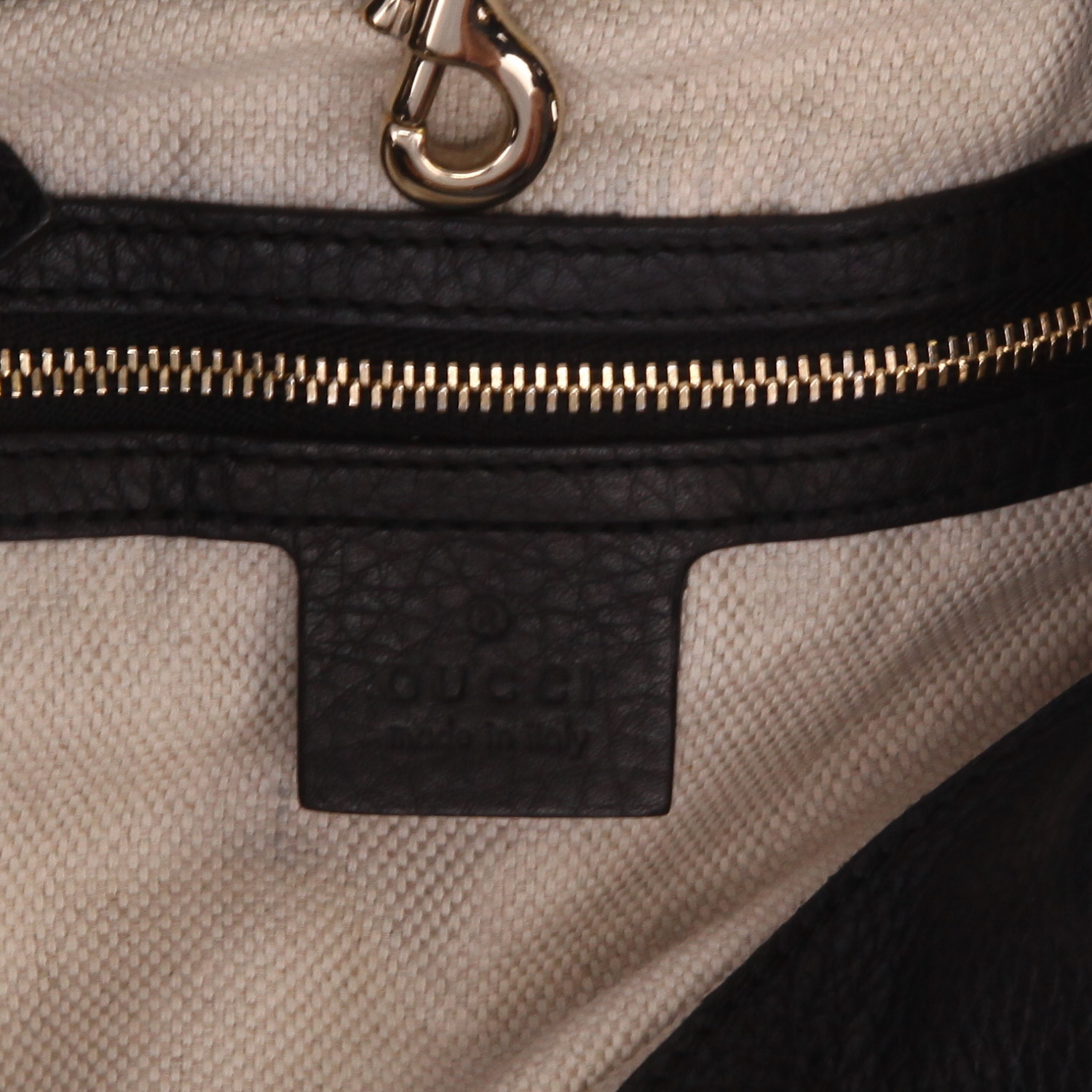 Shopping bag Gucci  Soho in pelle martellata nera - Detail D2