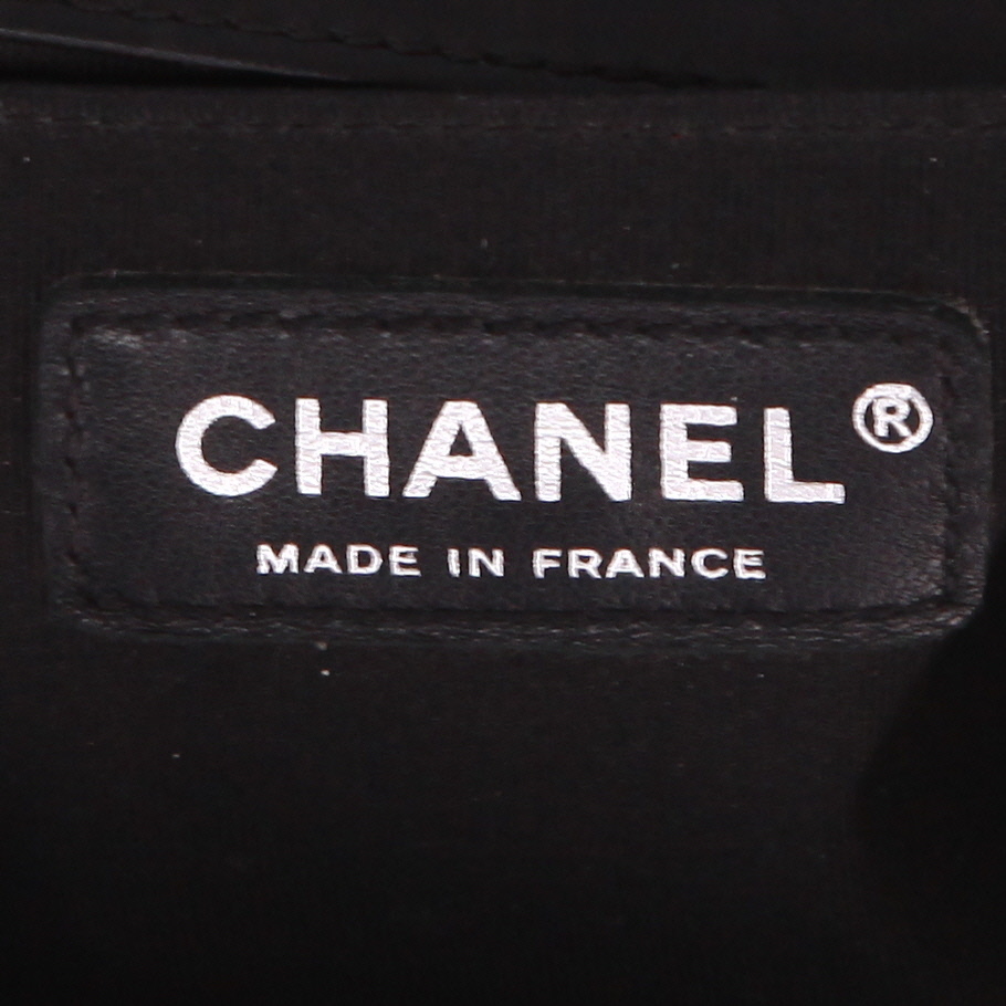 Sac bandoulière Chanel  Boy en cuir matelassé noir - Detail D2