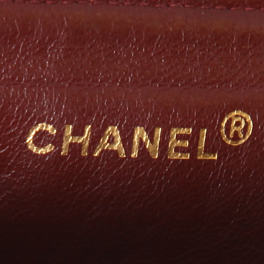Chanel   handbag  in black leather - Detail D2