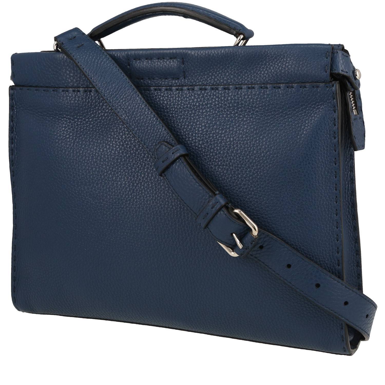 Fendi Peekaboo large model shoulder bag in blue grained leather