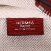 Bolsa de viaje Hermès  Victoria en cuero togo color burdeos - Detail D2 thumbnail