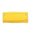 Bolso de mano Fendi  Peekaboo ISeeU modelo pequeño  en cuero amarillo - Detail D1 thumbnail
