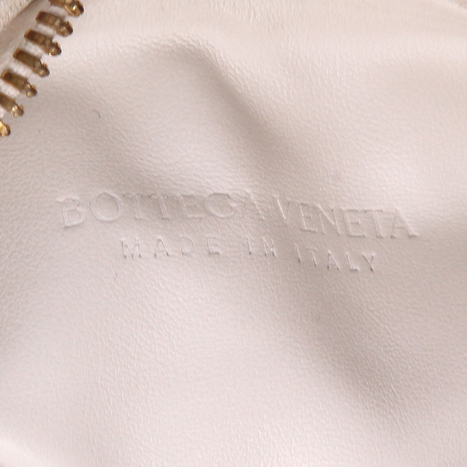 Bolso de mano Bottega Veneta  Mini Jodie en cuero intrecciato crudo - Detail D2