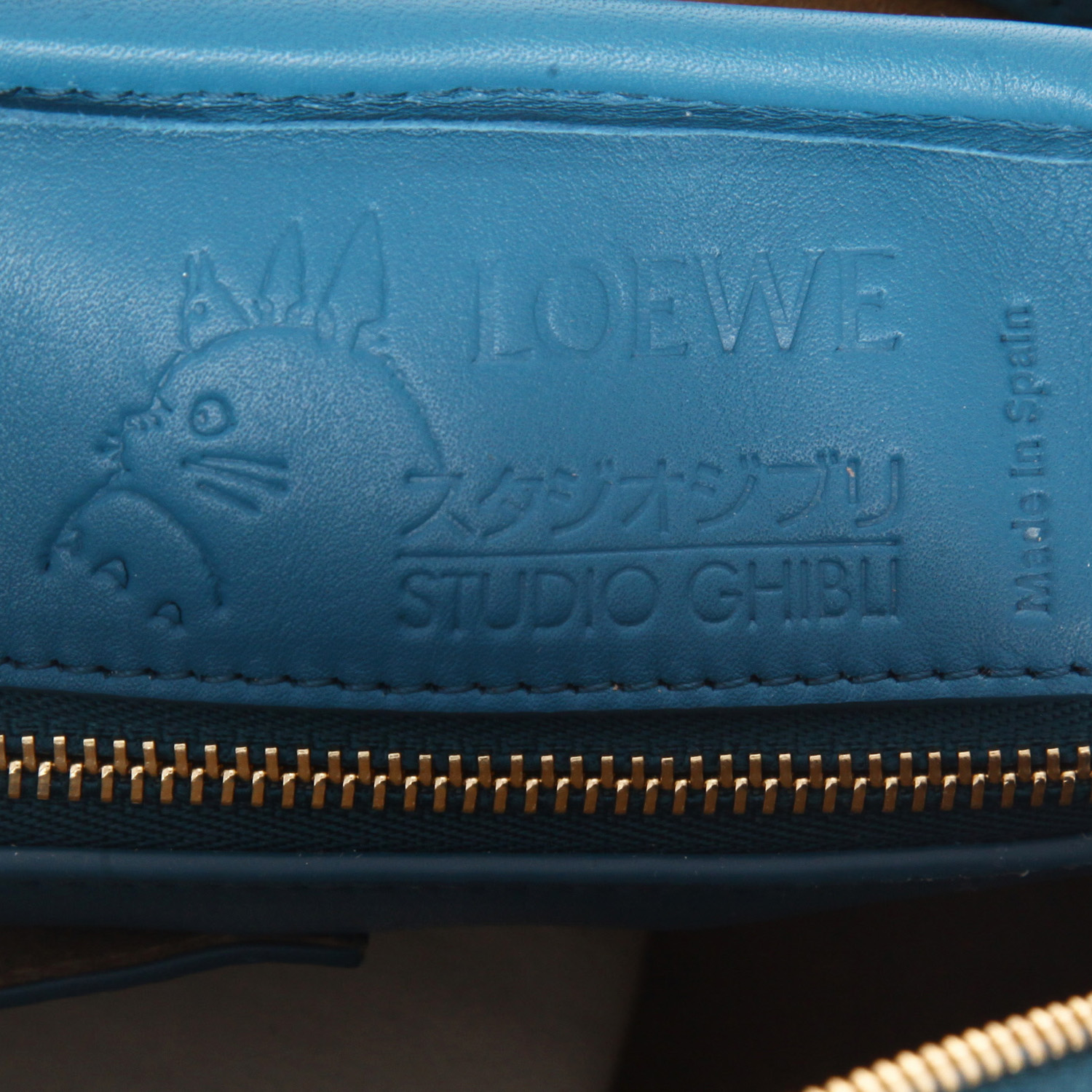 Loewe  Amazona handbag limited edition Le Voyage de Chihiro in blue leather - Detail D2