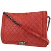 Chanel  Boy shoulder bag  in red quilted leather - 00pp thumbnail