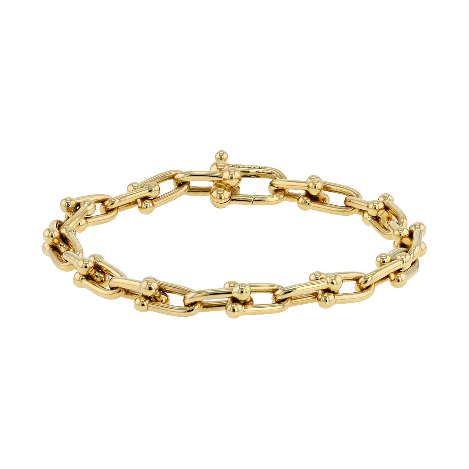 Brazalete Tiffany 
Co City HardWear modelo pequeño de oro amarillo