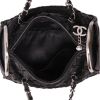 Chanel  Bowling handbag  in black quilted leather - Detail D3 thumbnail