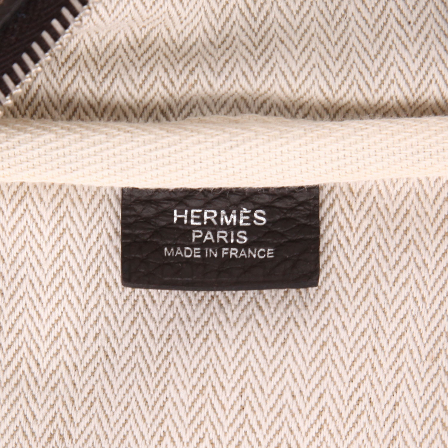 Sac de voyage Hermès  Victoria en cuir togo marron - Detail D6