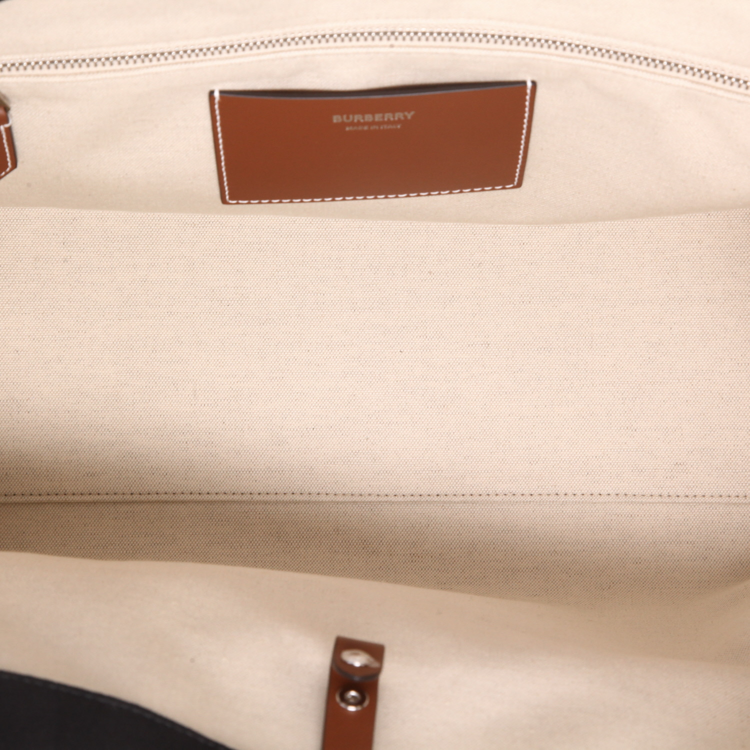 Burberry  Freya medium model  shopping bag  in black canvas  and brown leather - Detail D3
