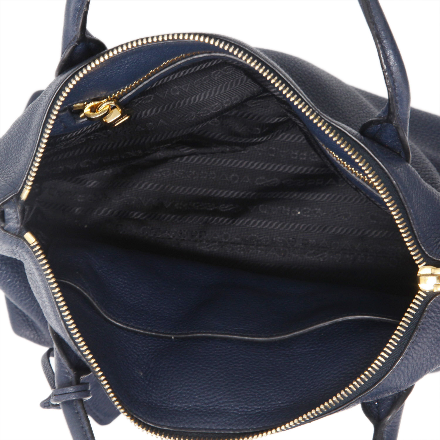 Sac bandoulière Prada en cuir grainé bleu - Detail D3