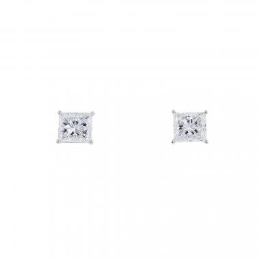 Paire de puces d'oreilles Vintage  en platine et diamants (2,01 & 2,03 carats)