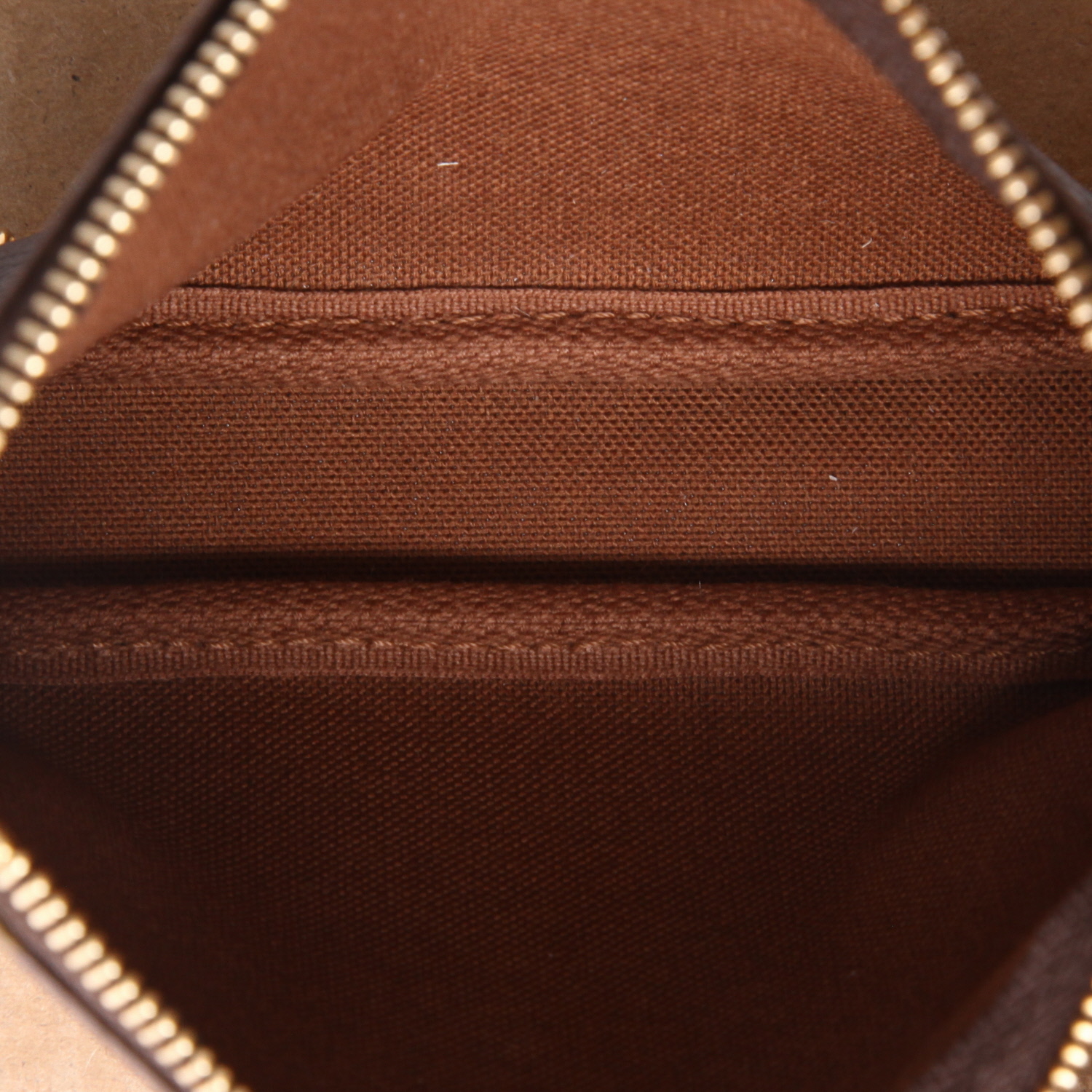 Pochette Louis Vuitton  Pochette accessoires in tela monogram marrone e pelle rosa - Detail D3