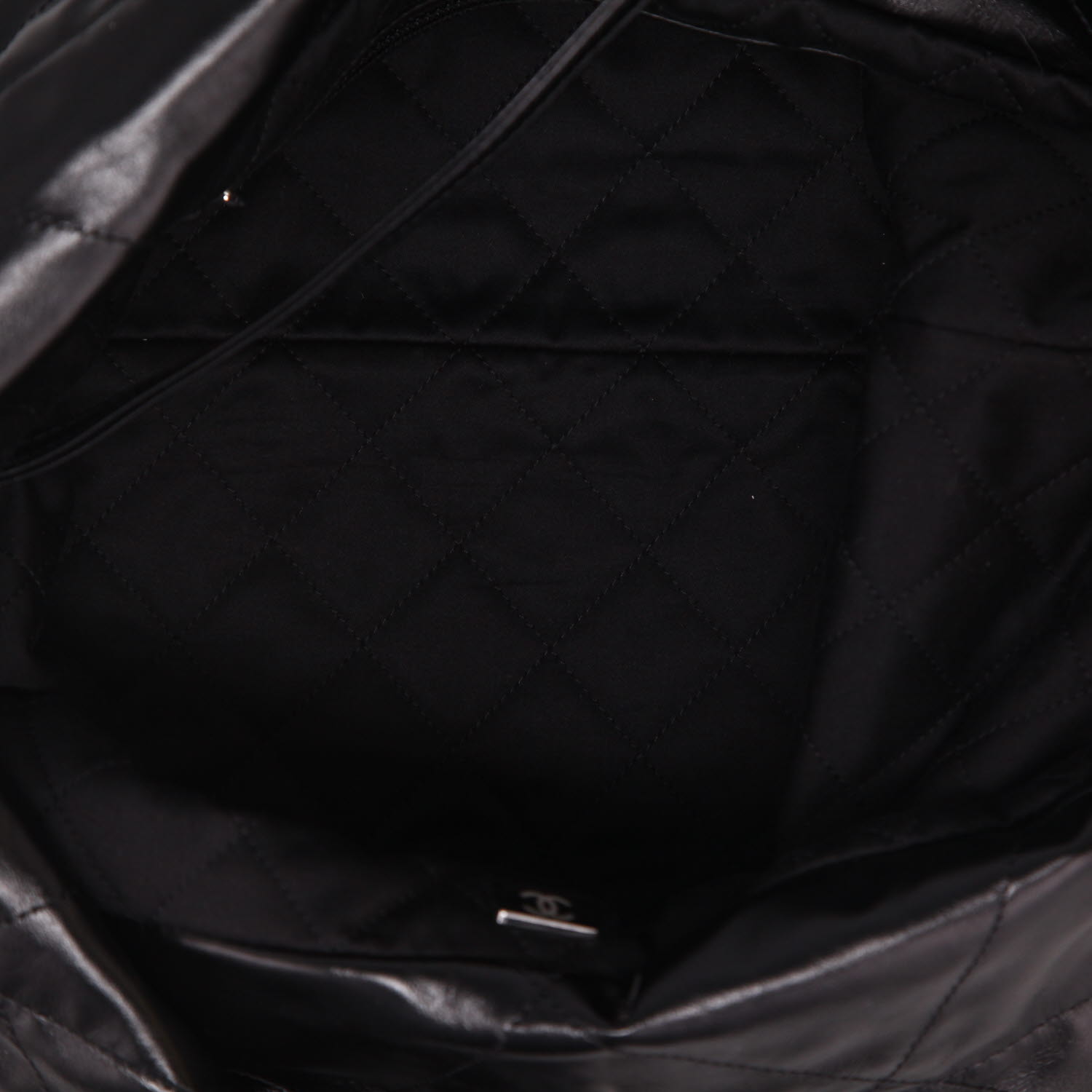 Shopping bag Chanel  22 in pelle nera - Detail D3