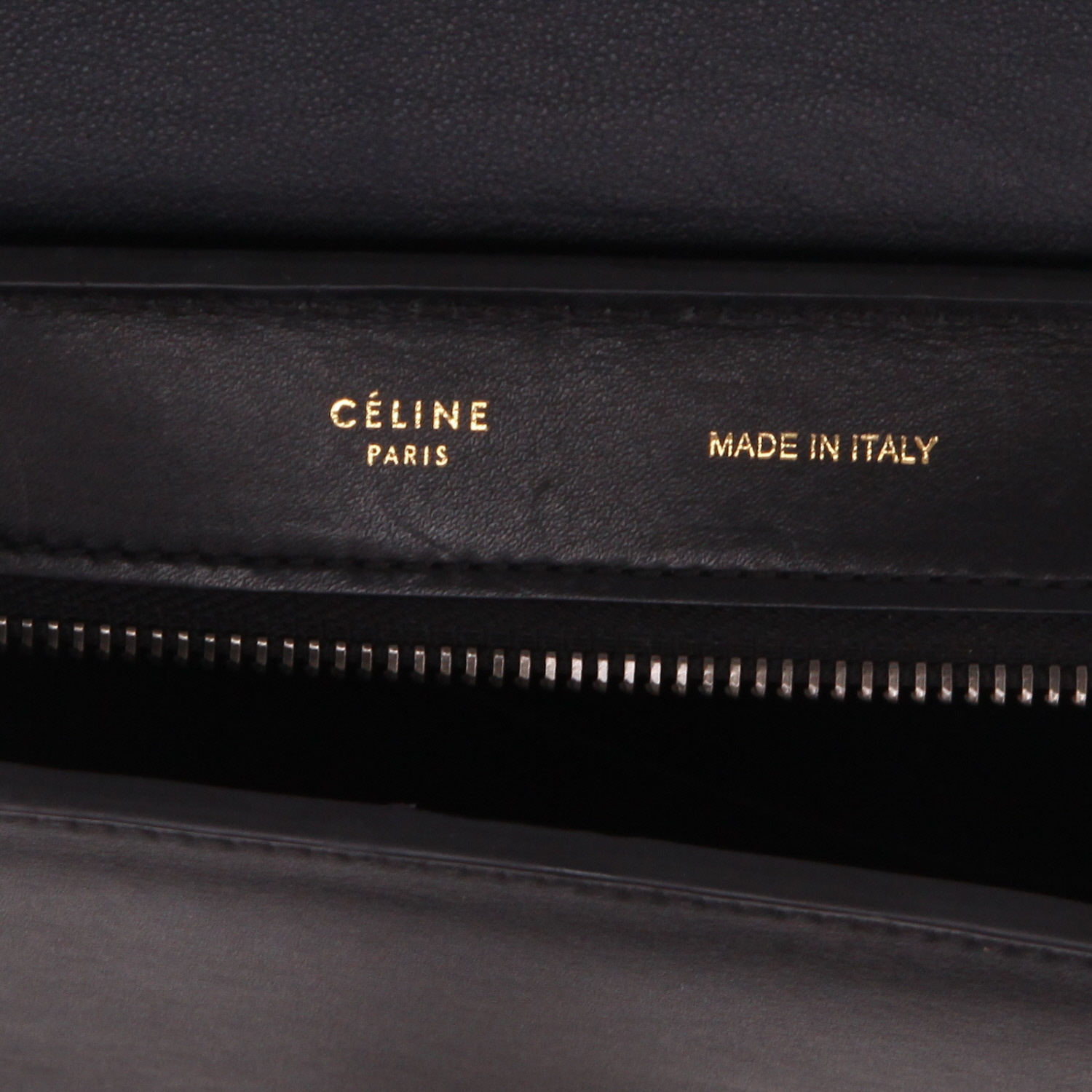 Sac à main Celine  Trapeze en cuir noir et taupe et daim bleu - Detail D2