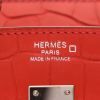 Bolso de mano Hermès  Birkin 25 cm en aligátor rojo Geranium - Detail D2 thumbnail