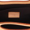 Bolso para llevar al hombro o en la mano Louis Vuitton  Roxbury en charol Monogram color burdeos y cuero natural - Detail D2 thumbnail