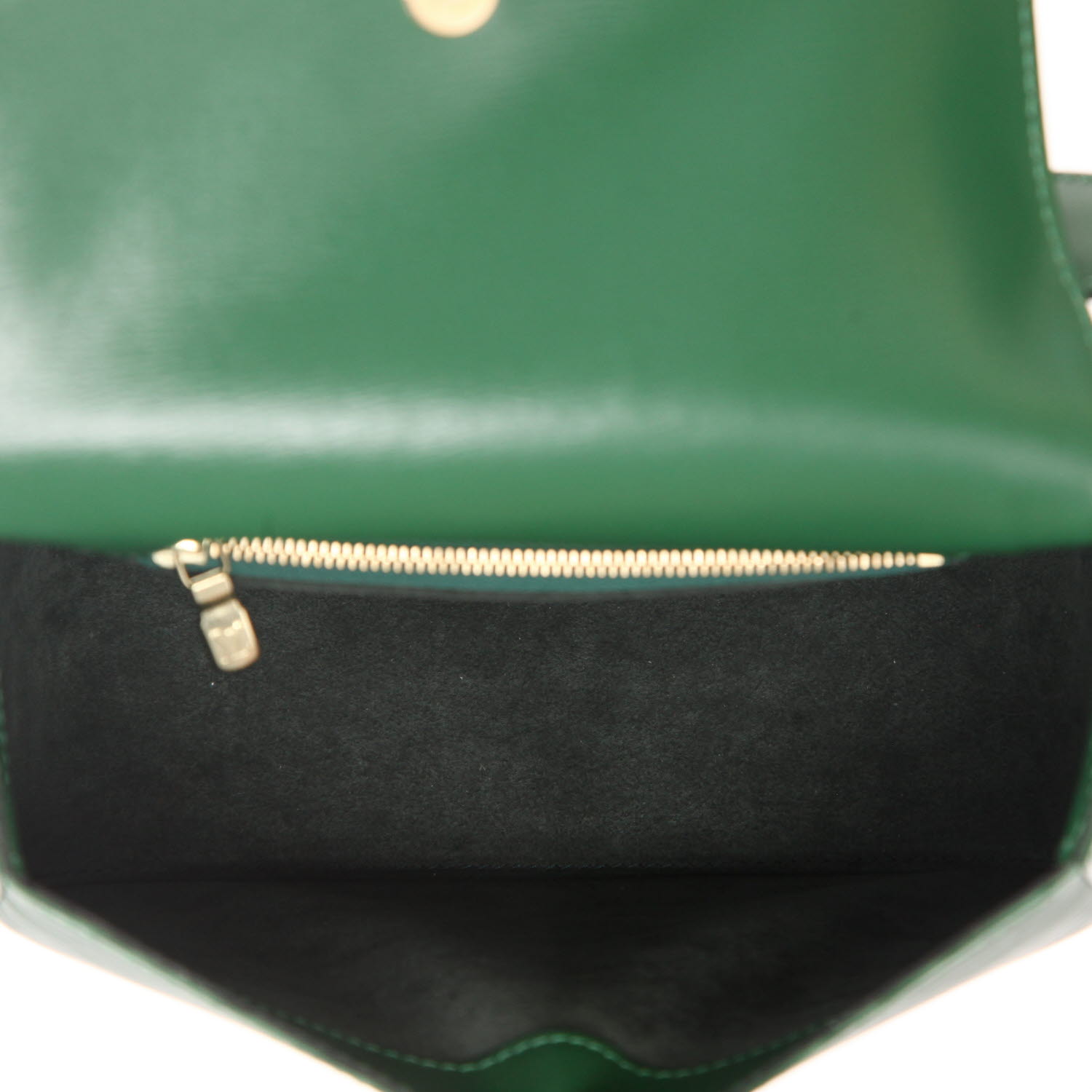 Sac à main Louis Vuitton  Buci en cuir épi vert - Detail D3