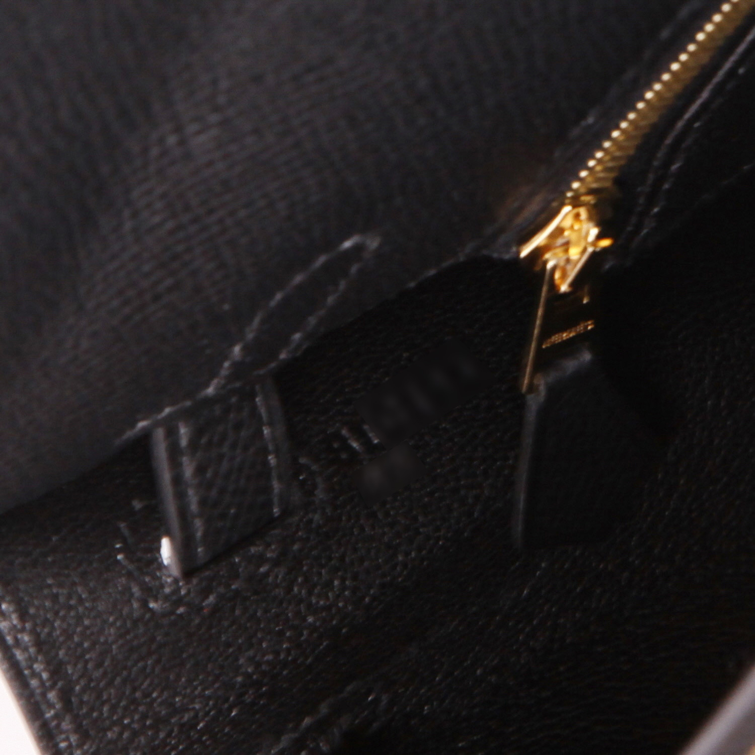 Bolso de mano Hermès  Kelly 25 cm en cuero epsom negro - Detail D3
