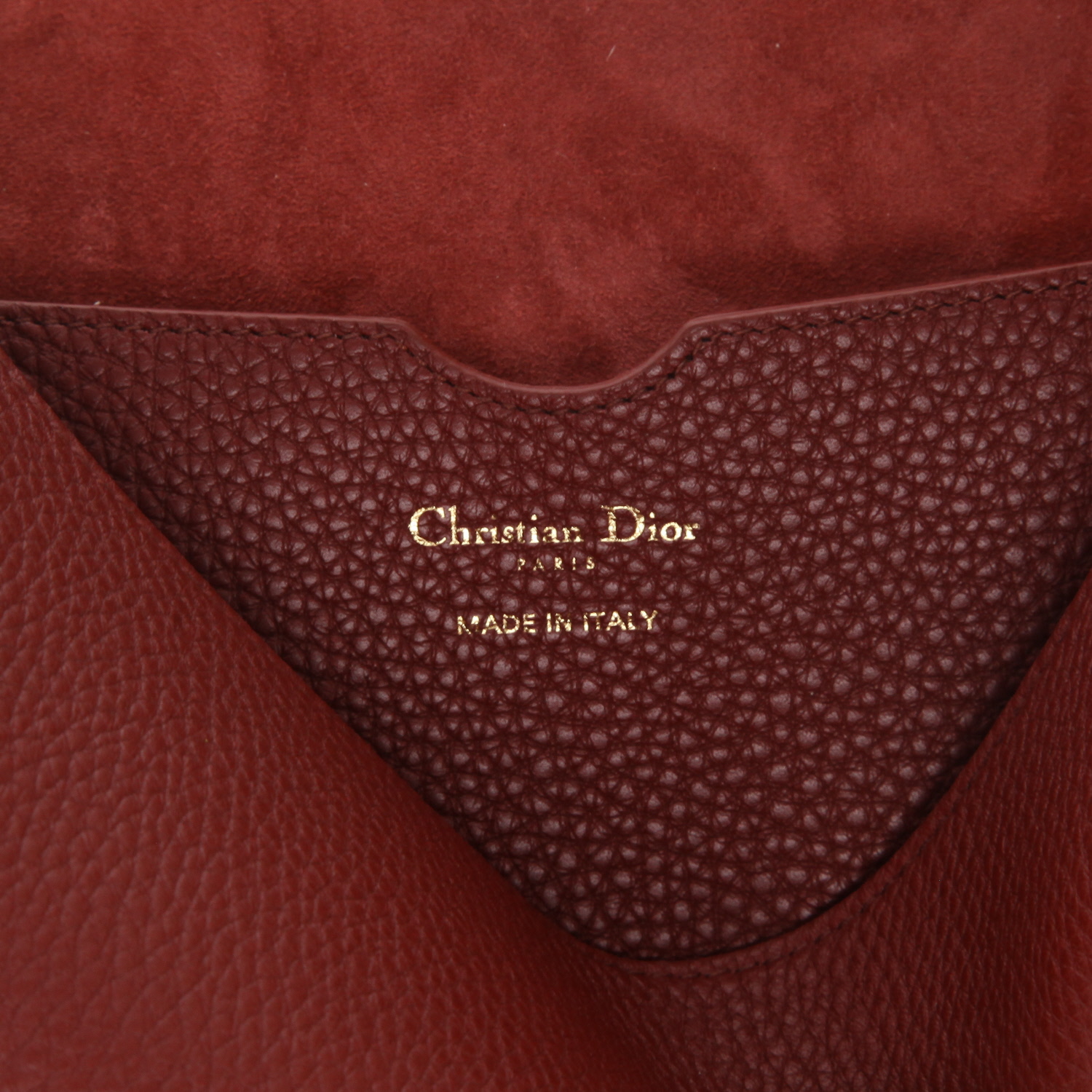 Sac bandoulière Dior  Bobby grand modèle  en cuir grainé bordeaux - Detail D2