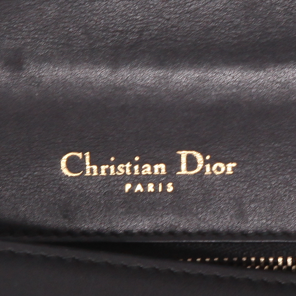Bolso bandolera Dior  Diorama en cuero negro - Detail D2