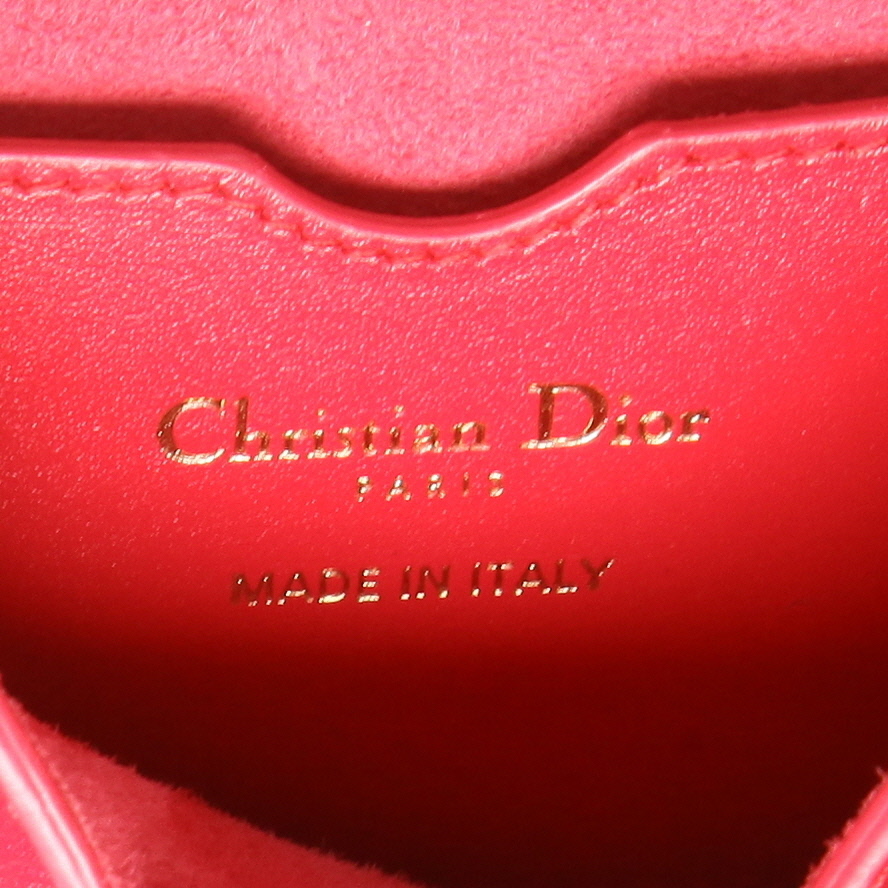 Dior  Bobby shoulder bag  in red leather - Detail D2