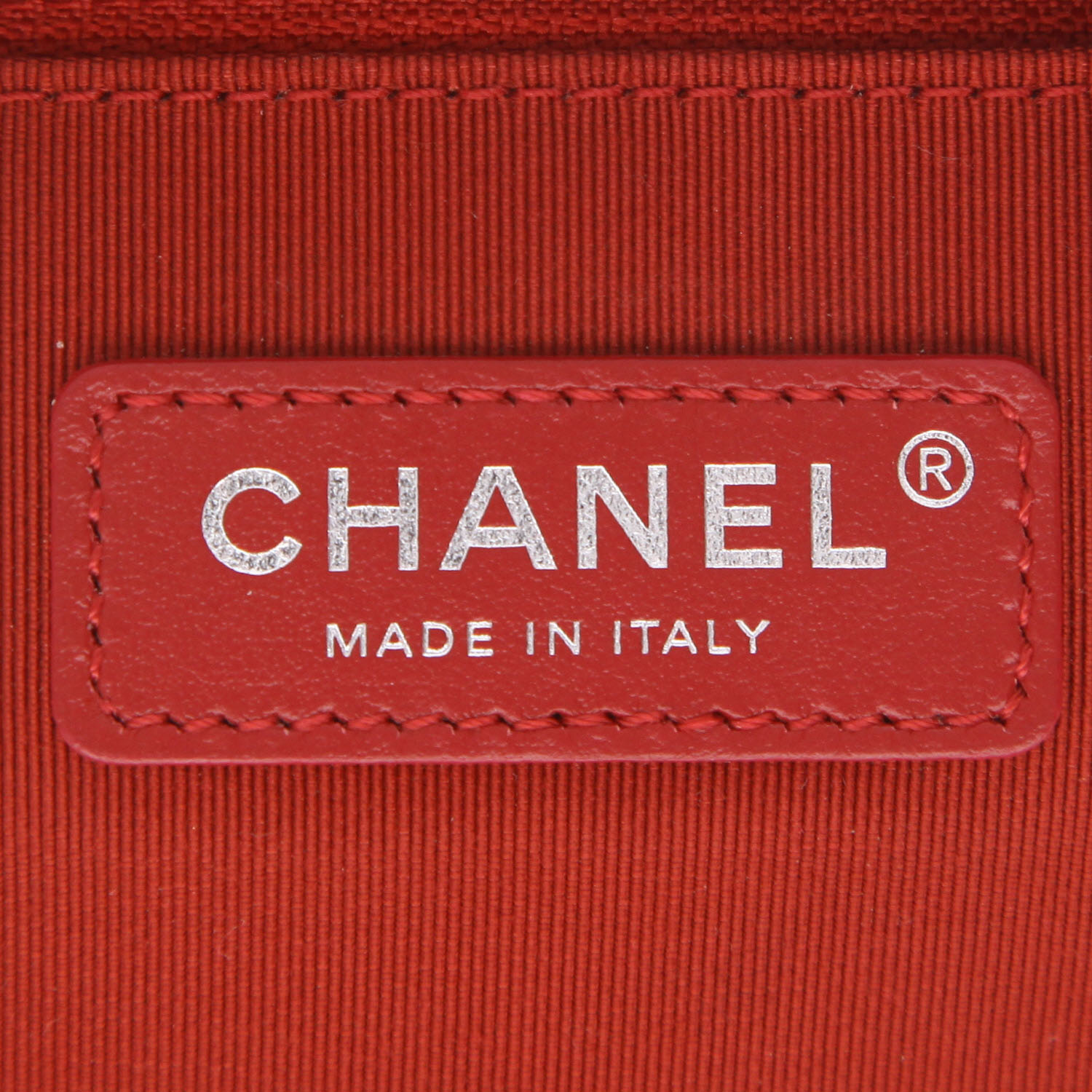 Borsa a tracolla Chanel  Gabrielle  in pelle trapuntata rossa - Detail D2