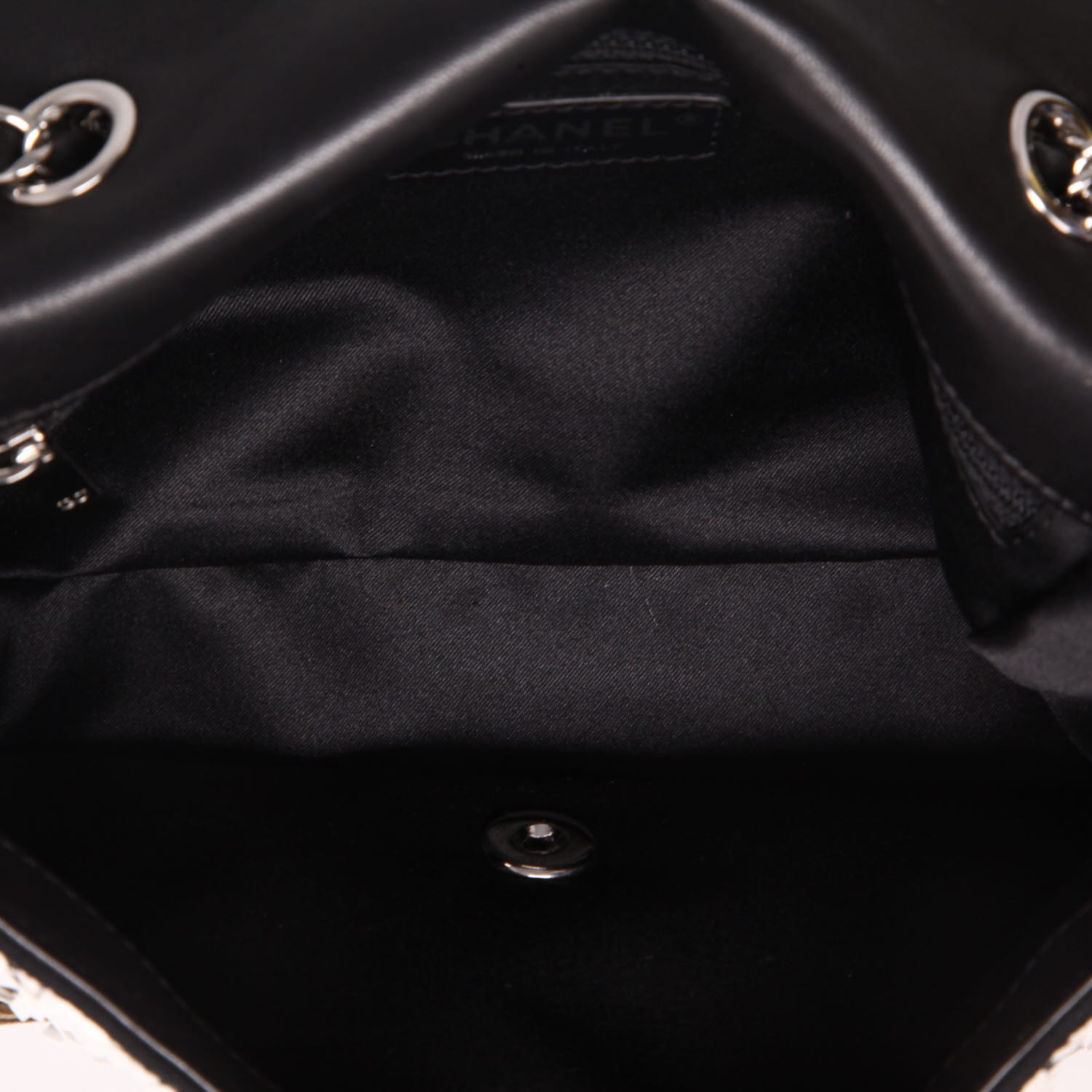 Borsa Chanel  Timeless Classic in paillettes nere e bianche - Detail D3