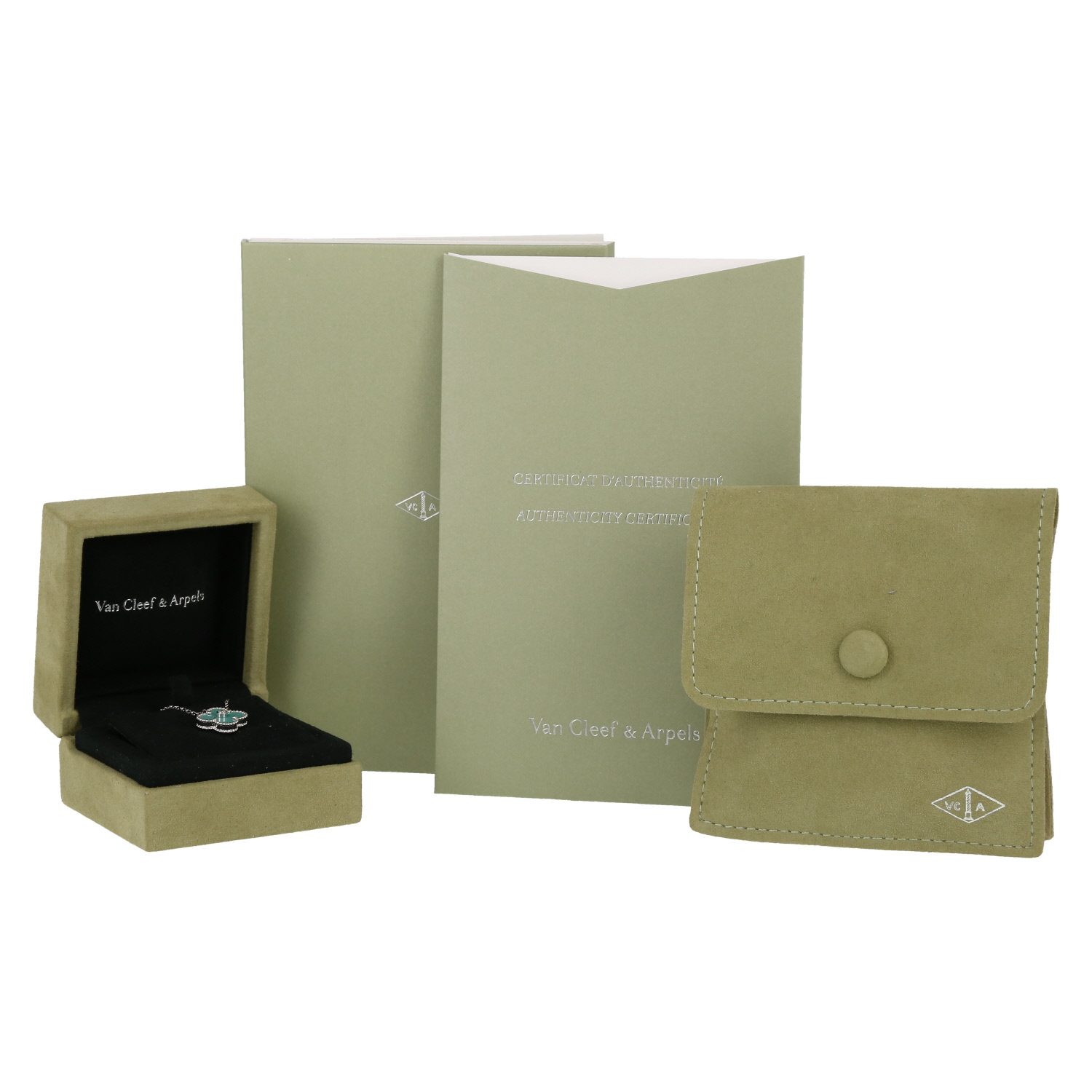 Van Cleef & Arpels Alhambra pendant in white gold, ceramic and diamond - Detail D2