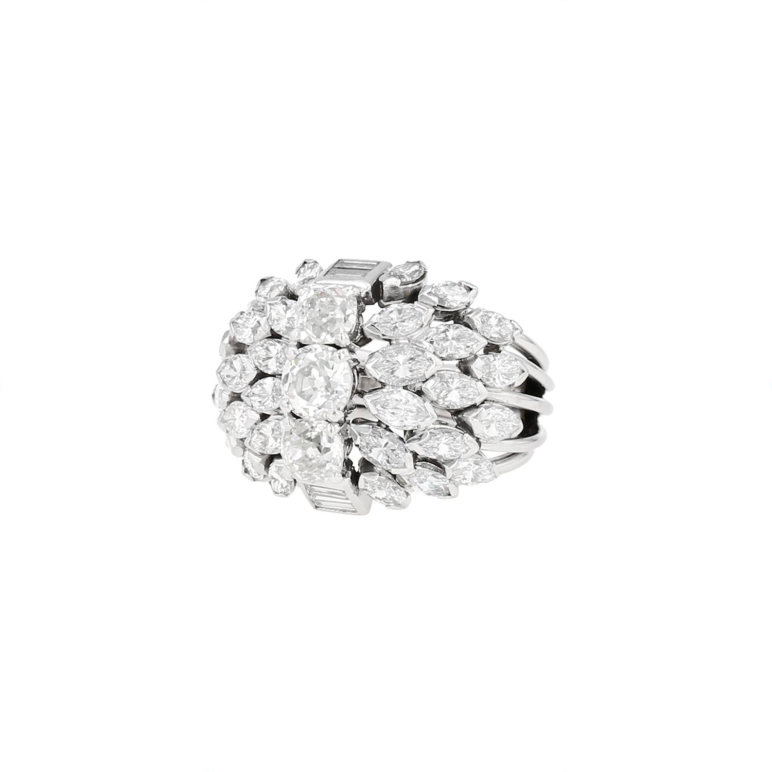 Bague Vintage  en platine, or blanc et diamants