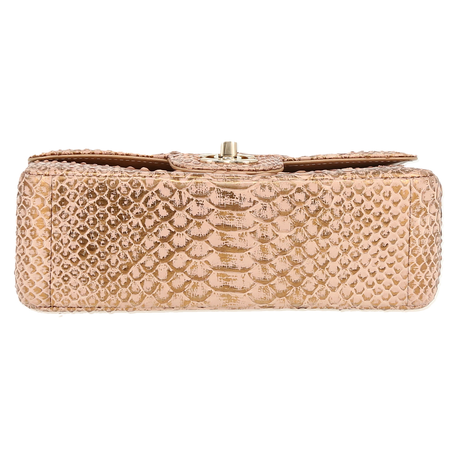 Chanel  Mini Timeless shoulder bag  in gold python - Detail D1
