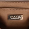 Bolso bandolera Chanel  Mini Timeless en piel de pitón dorada - Detail D2 thumbnail