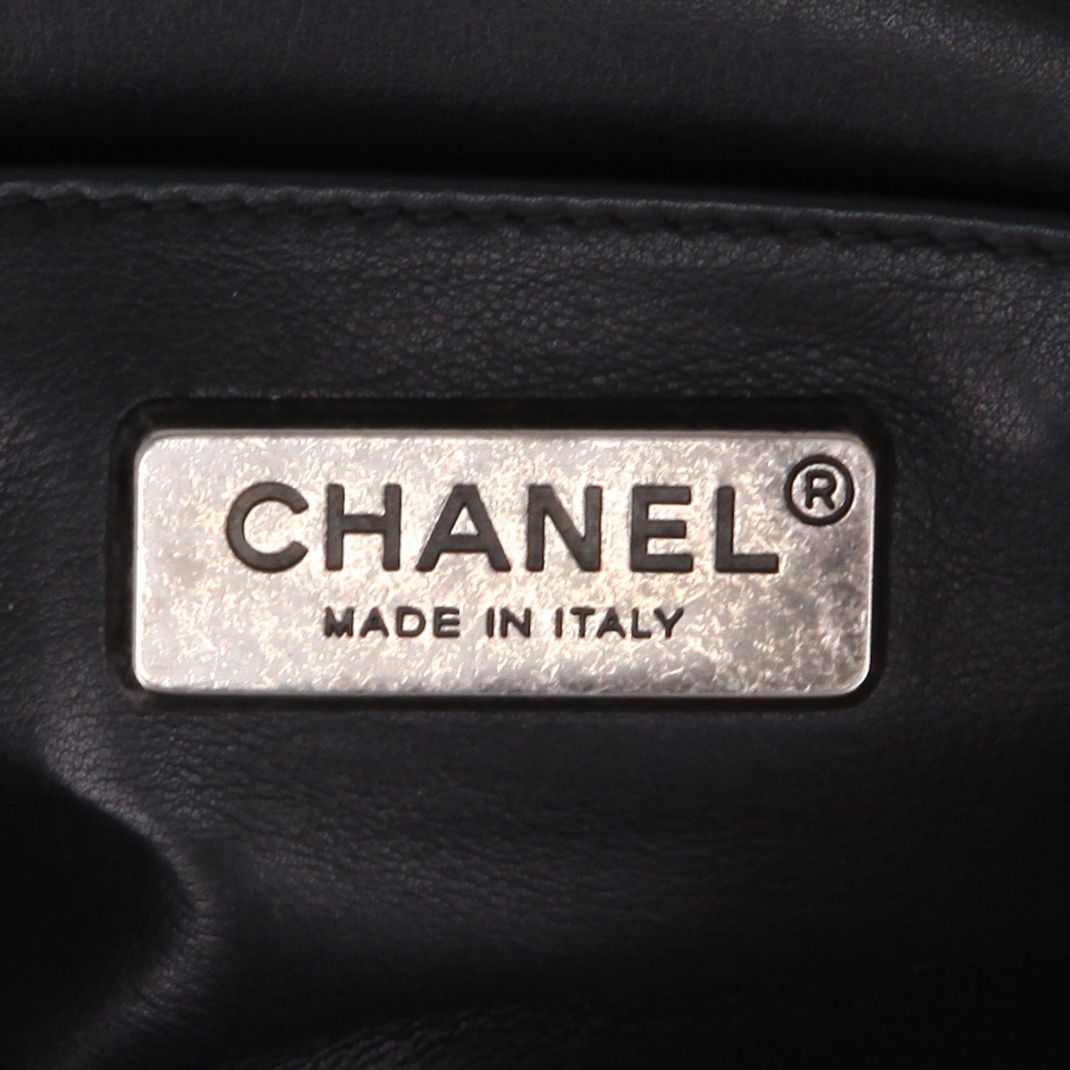Chanel  Boy shoulder bag  in black python  and black leather - Detail D2