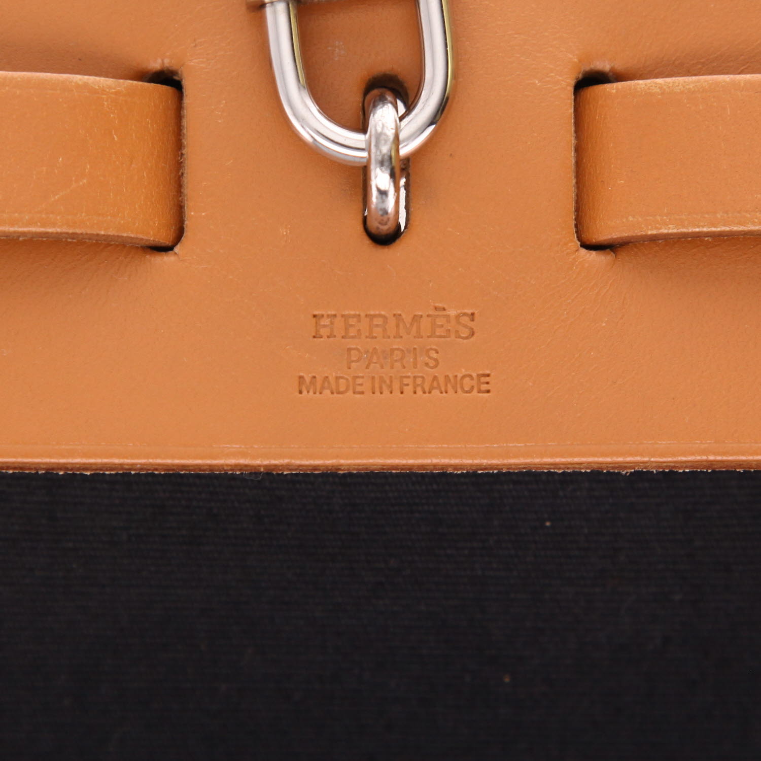 Sac porté épaule ou main Hermès  Herbag en toile noire et cuir naturel - Detail D2