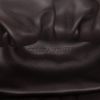 Sac à main bottega red Veneta  The Shoulder Pouch en cuir marron - Detail D2 thumbnail