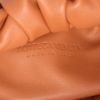 Bottega Veneta  Shoulder Pouch handbag  in orange leather - Detail D2 thumbnail