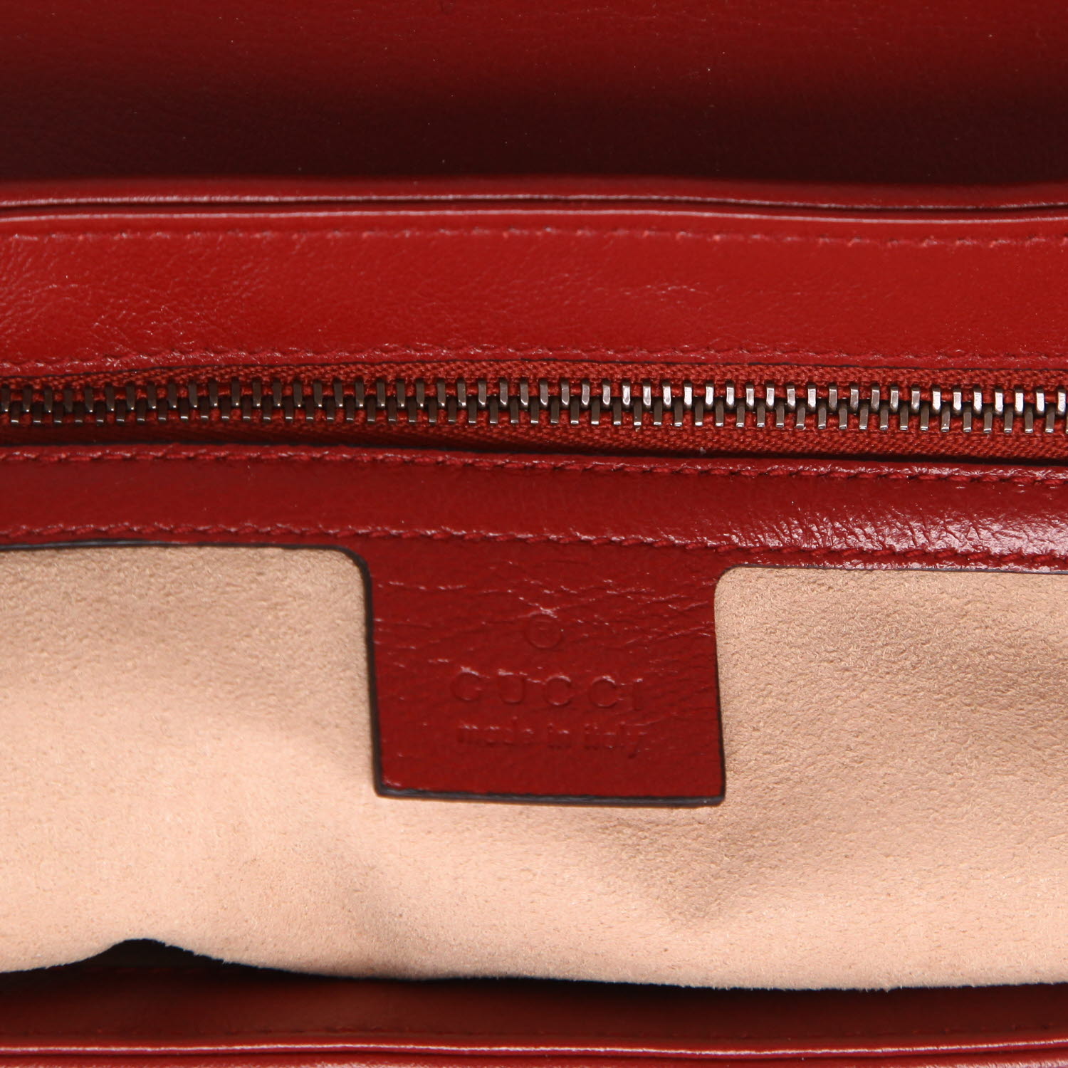 Gucci  GG Marmont shoulder bag  in black and red quilted leather - Detail D2