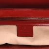 Bolso bandolera Gucci  GG Marmont en cuero acolchado negro y rojo - Detail D2 thumbnail
