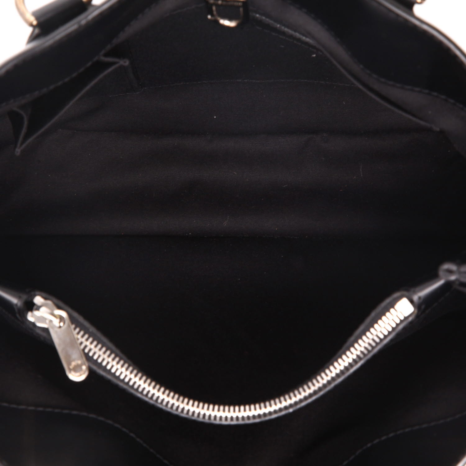 Louis Vuitton  Passy handbag  in black epi leather - Detail D3