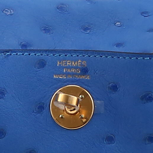 Hermès  Lindy mini  shoulder bag  in Bleu France ostrich leather - Detail D2
