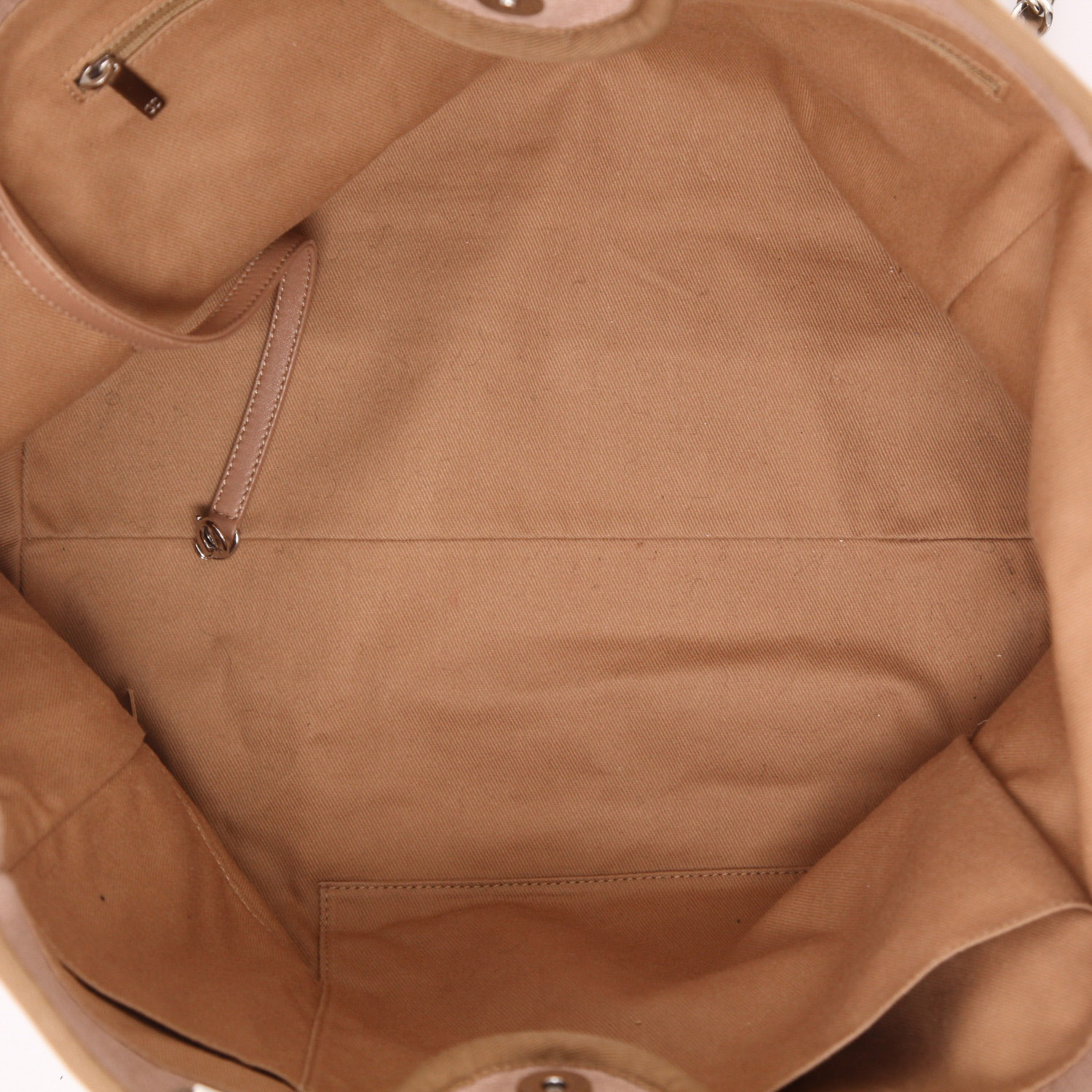 Sac cabas Chanel  Deauville en toile beige et cuir beige - Detail D3