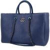 Sac cabas Chanel  Grand Shopping en python bleu et cuir bleu - 00pp thumbnail