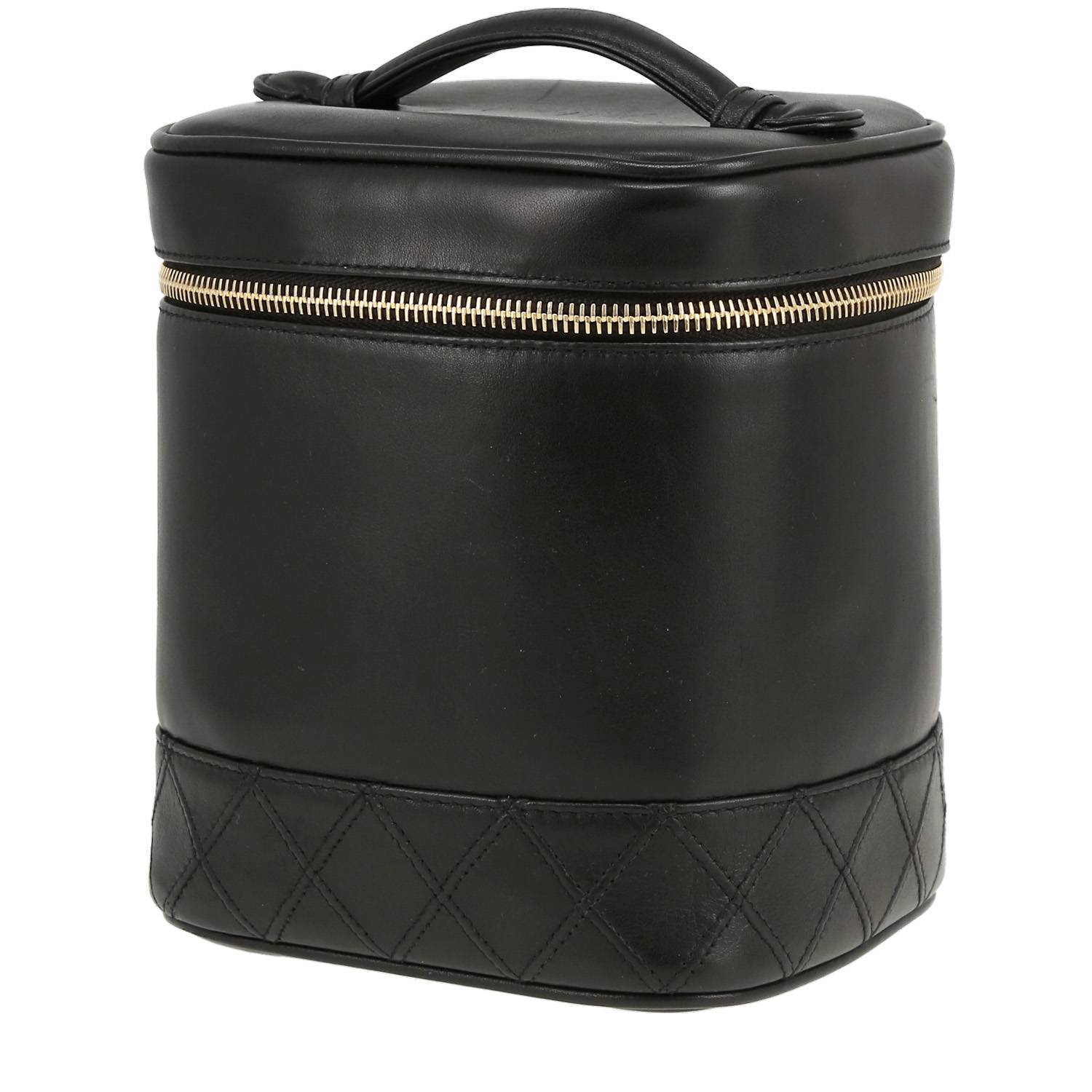 Chanel vanity case in black leather
