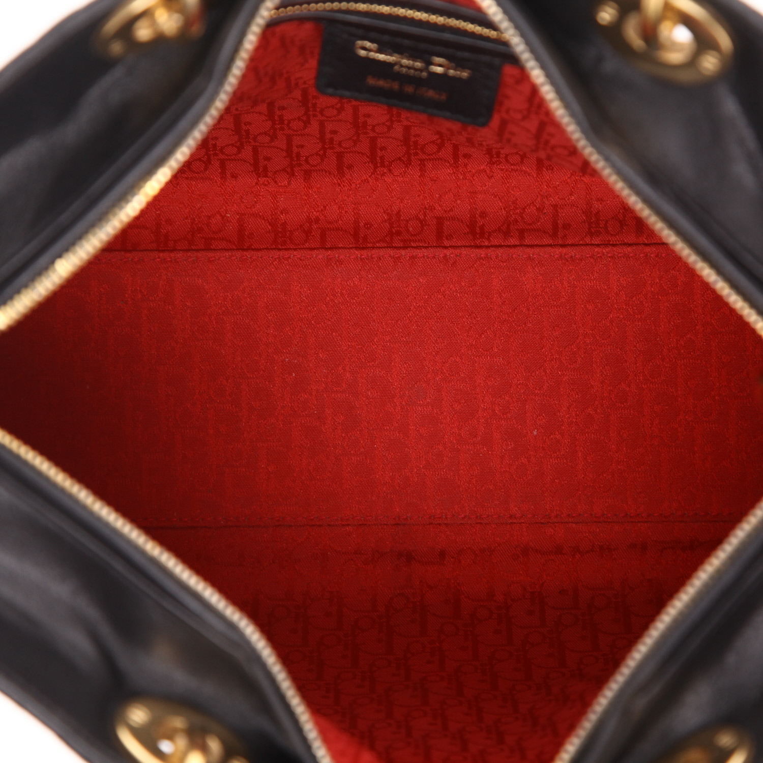 Sac à main Dior  Lady Dior en cuir cannage noir - Detail D3