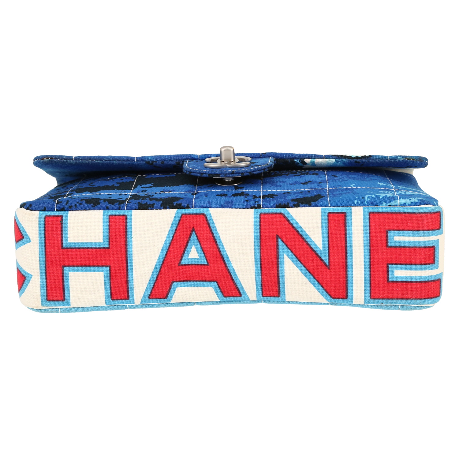 Bolso de mano Chanel  Timeless en lona acolchada azul blanca y roja - Detail D1