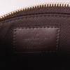 Bolso de mano Louis Vuitton  Pochette accessoires mini  en charol Monogram color berenjena - Detail D2 thumbnail