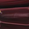 Celine  Triomphe shoulder bag  in burgundy leather - Detail D3 thumbnail