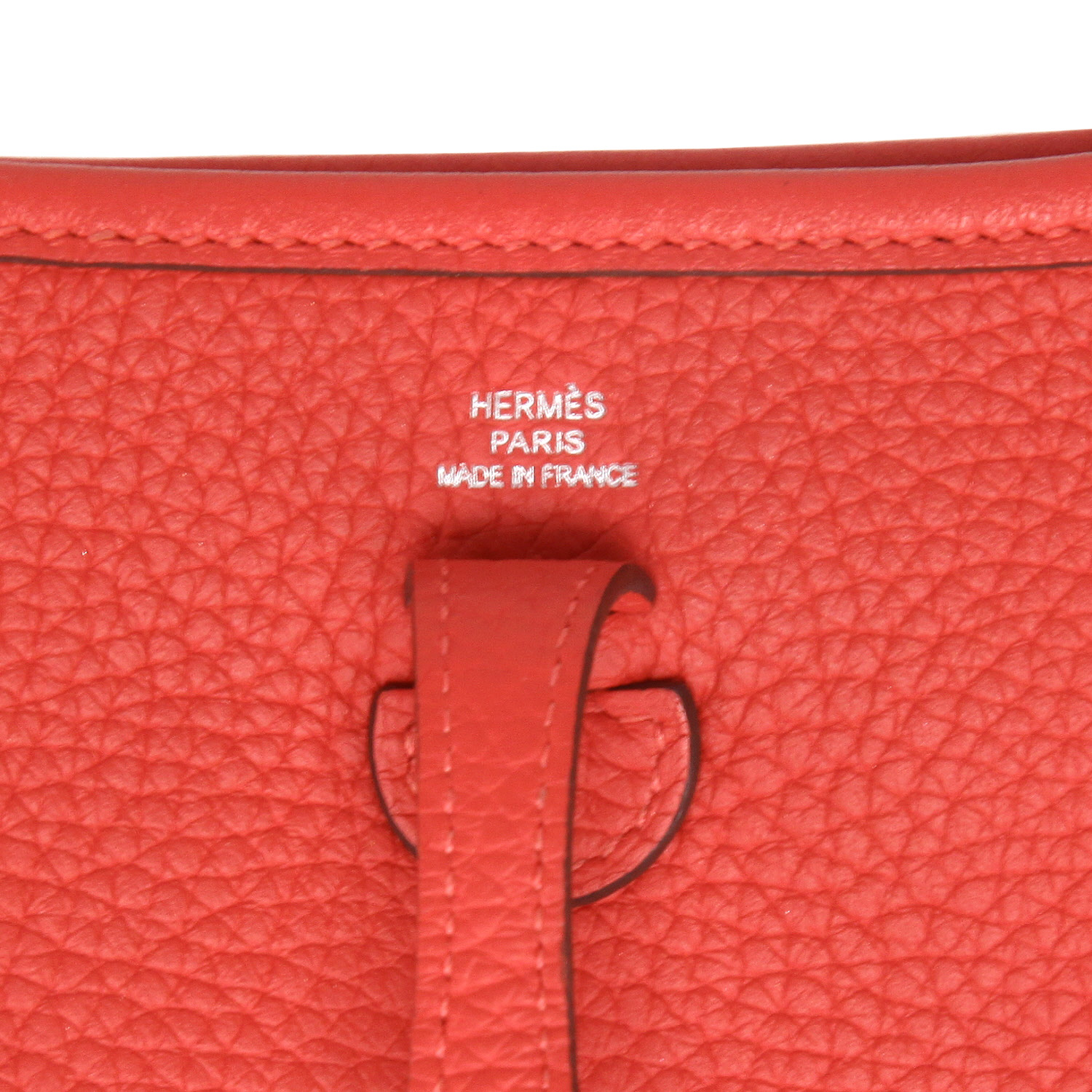 Bolso bandolera Hermès  Mini Evelyne en cuero rojo - Detail D2